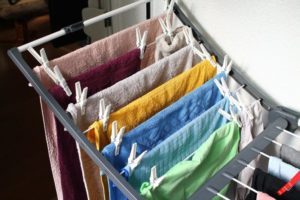 Waeschestaender mit Handtuechern